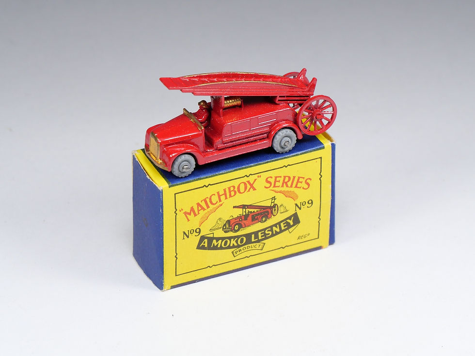 MATCHBOX - 9-B - Dennis Fire Engine - 2nd Version - En boite