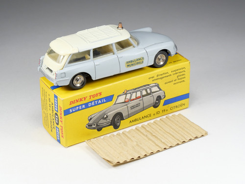 DINKY TOYS FRANCE - 556 - Citroen Ambulance Break ID 19 - En