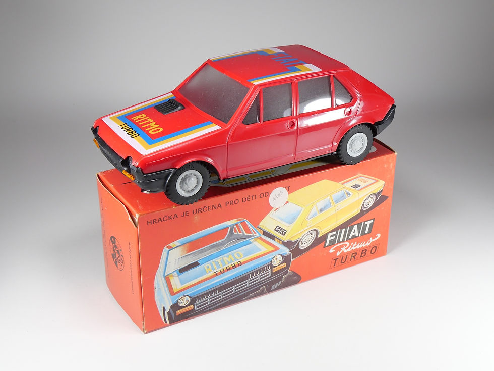 ITES - Fiat Ritmo Turbo - Jouet Tchécoslovaque en plastique - 25cm