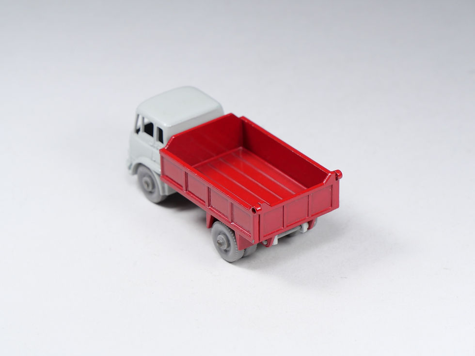 Thumbnail: MATCHBOX - 3-B - Bedford Tipper - Grey treaded wheels - En boite