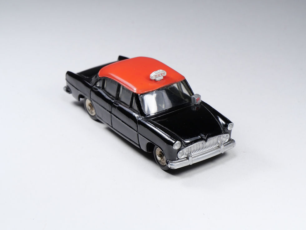 Thumbnail: DINKY TOYS FRANCE - 542 / 24 ZT - Simca Ariane Taxi - Jantes concaves - En boite