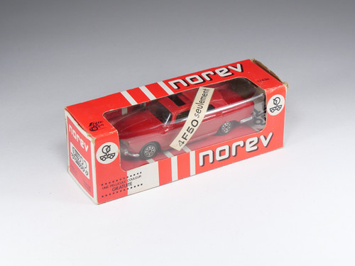 Peugeot - 404 Berline Tour de France 1968 - Norev - 1/18 - Autos Miniatures Peugeot - 404 Berline Tour de France 1968 - Norev - 1/18 - Autos Miniatures