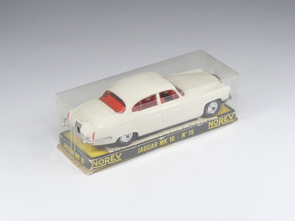 Miniatura: NOREV - 19 - Jaguar MK10 - Blanc intérieur orange - En boite