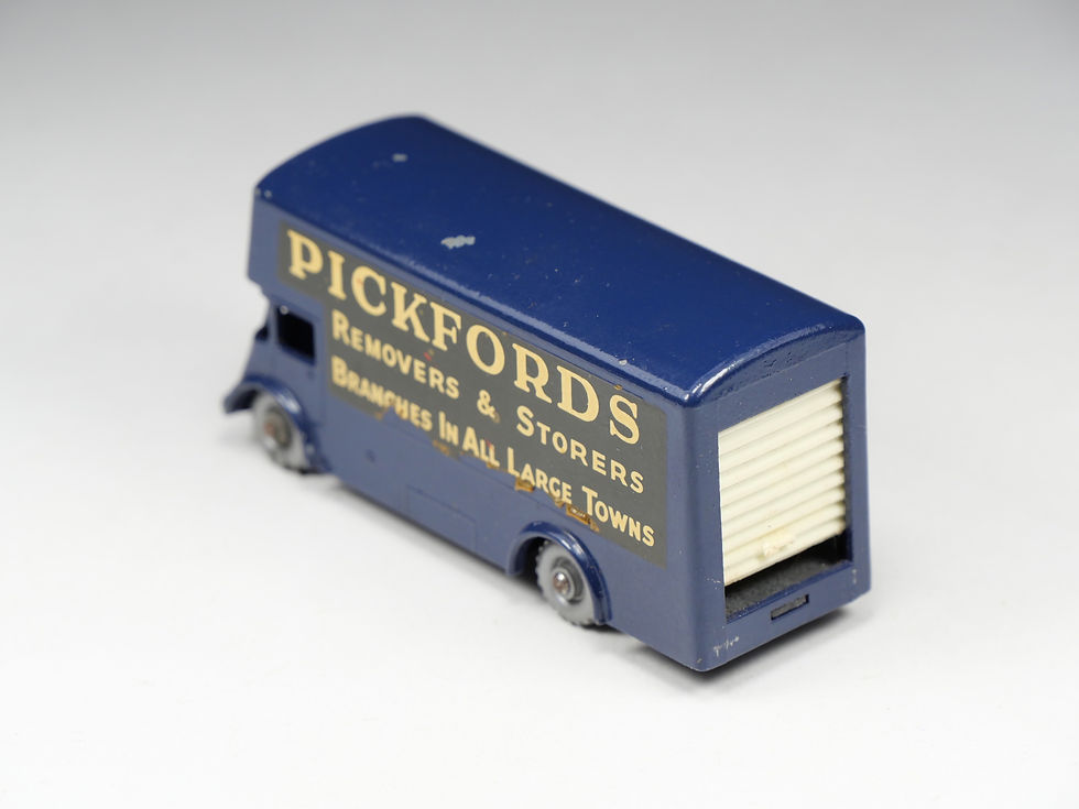 Thumbnail: MATCHBOX - 46 - Guy Pickford’s Removal Van - Silver wheels - En boite