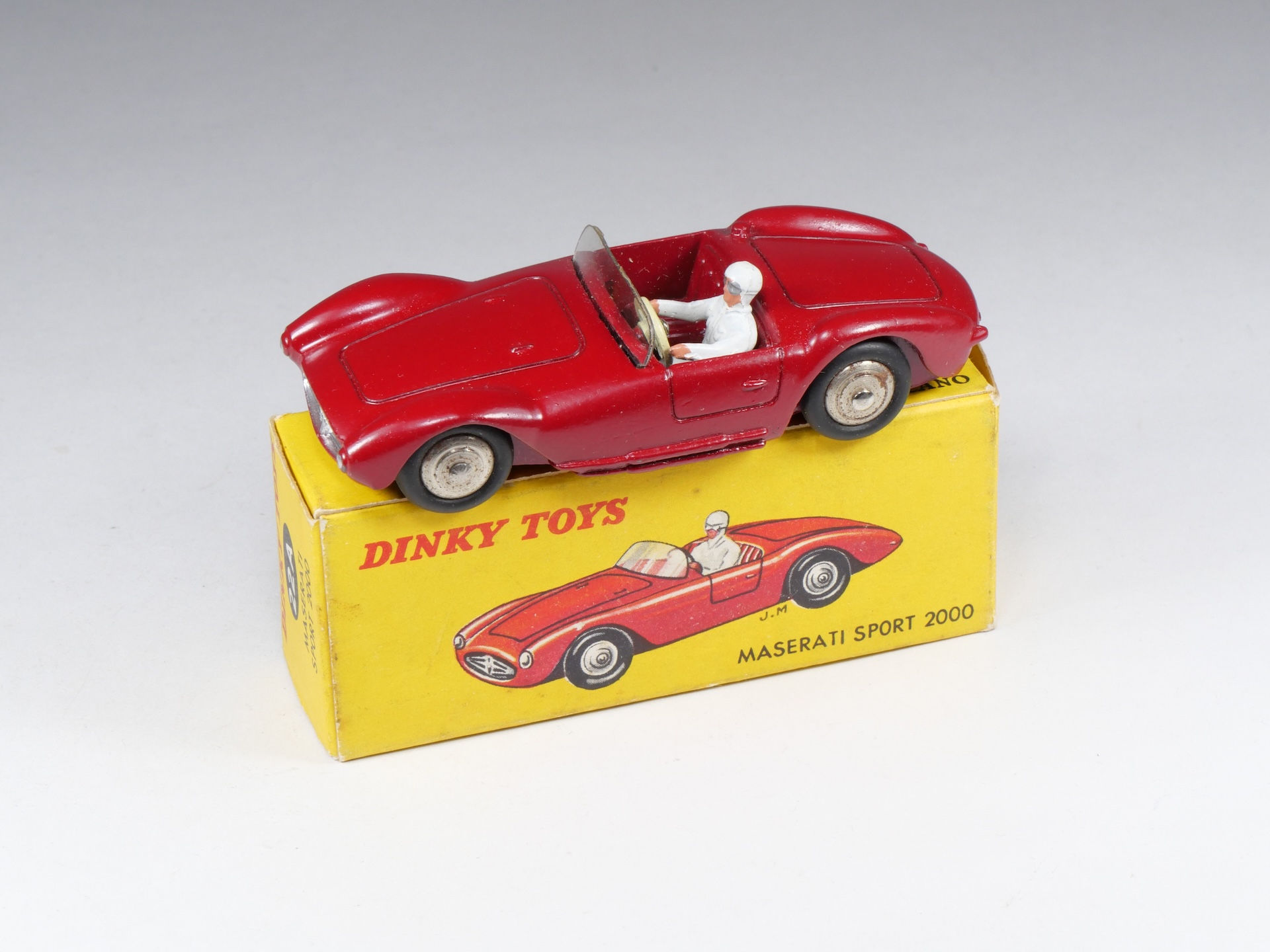 DINKY TOYS FRANCE - 22A - Maserati 2000 Sport - En boite