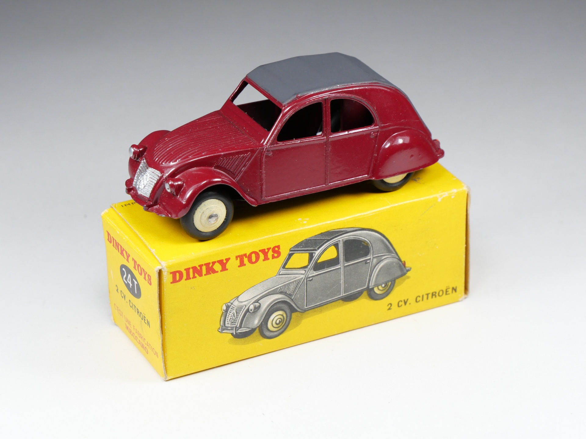 DINKY TOYS FRANCE - 24T - Citroen 2cv - En boite