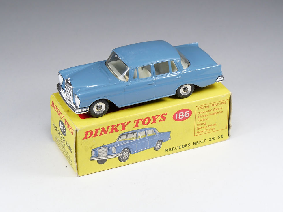 DINKY TOYS ENGLAND - 186 - Mercedes Benz 220 SE - Bleu pétrole - En Boite