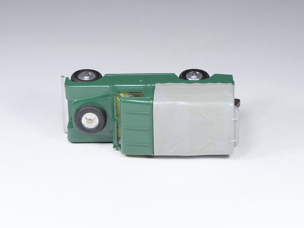 Thumbnail: CORGI - 438 - Land Rover 109 WB - Vert foret - En boite