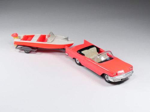 Anciens jouets NOREV : Chrysler New-Yorker et Dinghy Rocca Anciens jouets NOREV : Chrysler New-Yorker et Dinghy Rocca