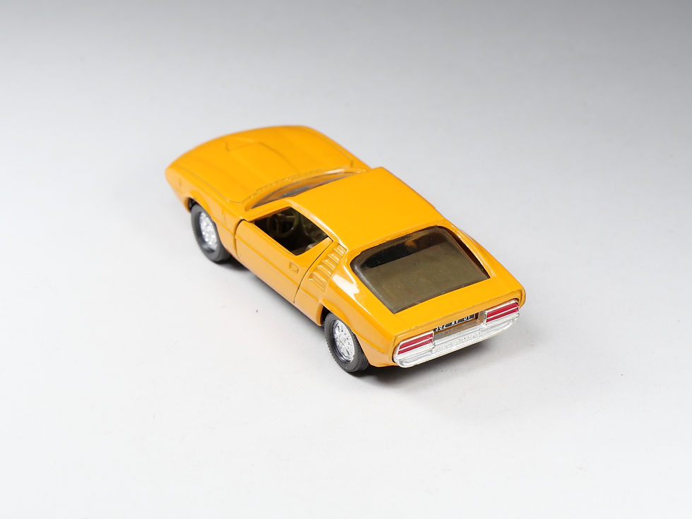 Miniature : NOREV - 816 - Alfa Romeo Montreal - Jaune d’or - En boite