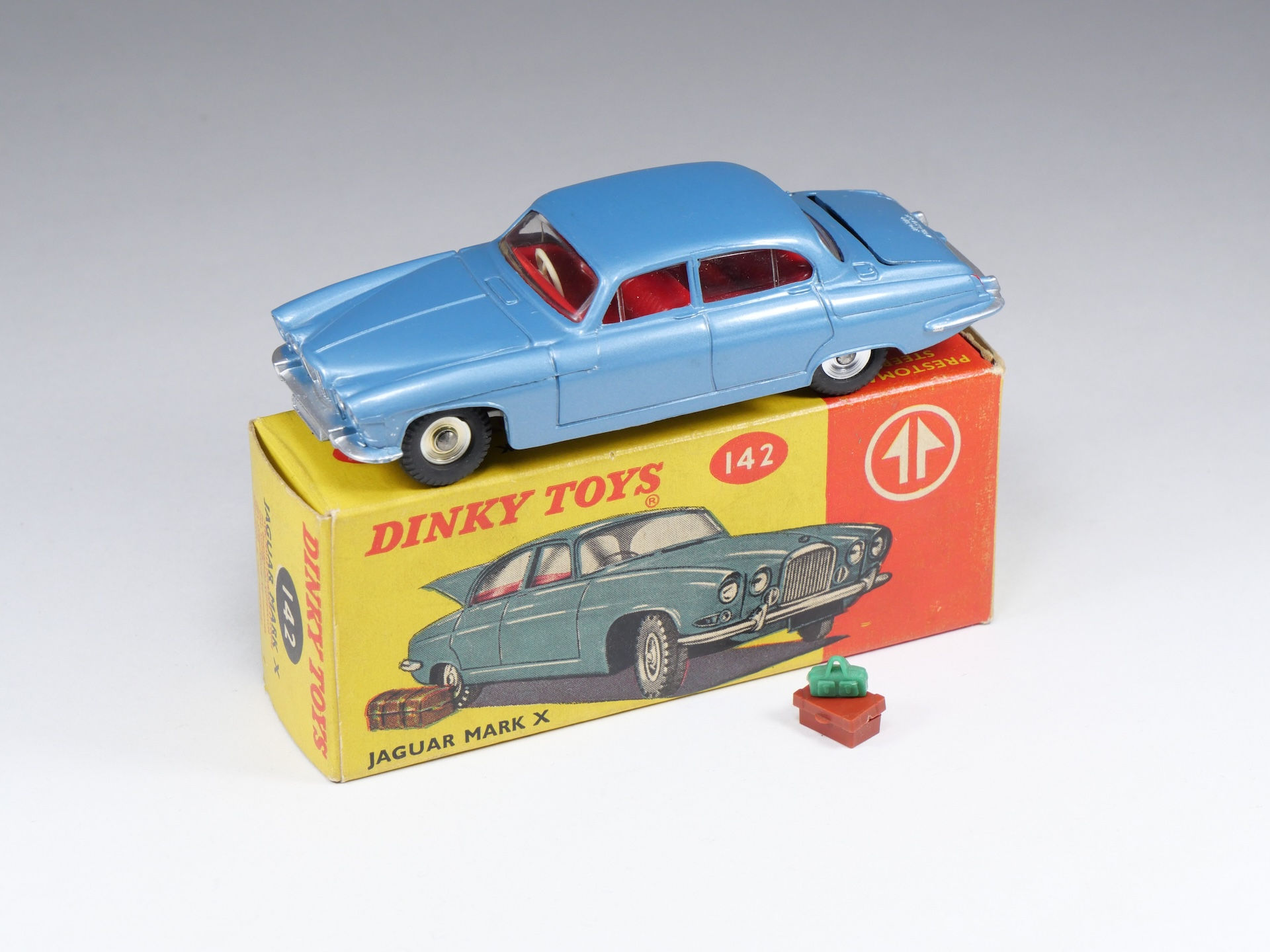 DINKY TOYS ENGLAND - 142 - Jaguar Mark X - En boite