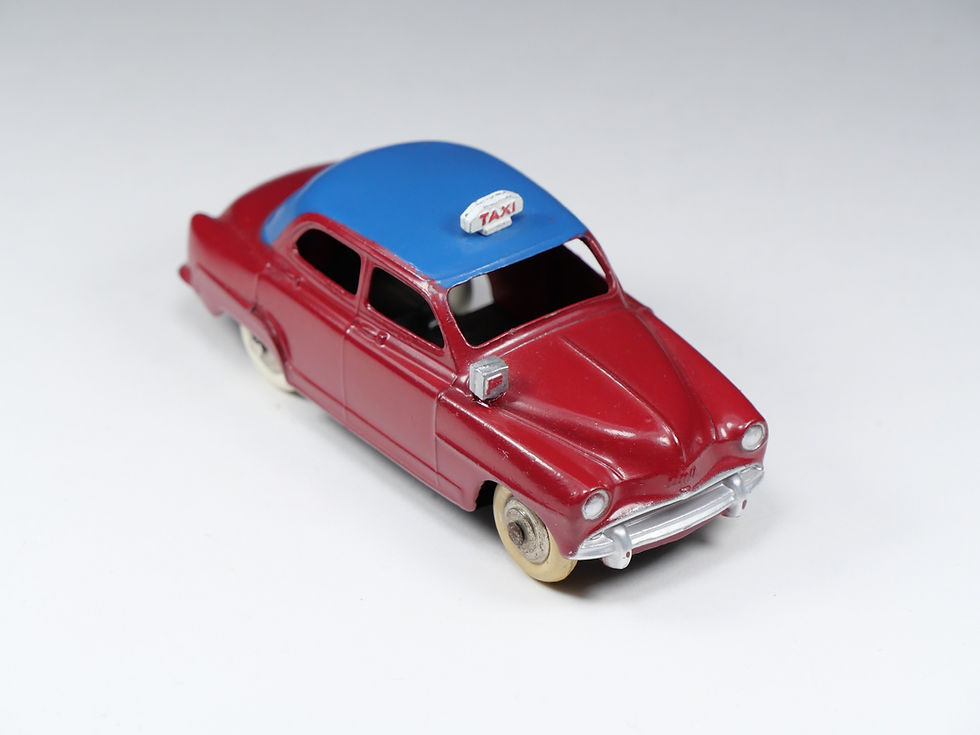 Thumbnail: DINKY TOYS FRANCE - 24UT - Simca Aronde Taxi - Jantes chromes - En boite