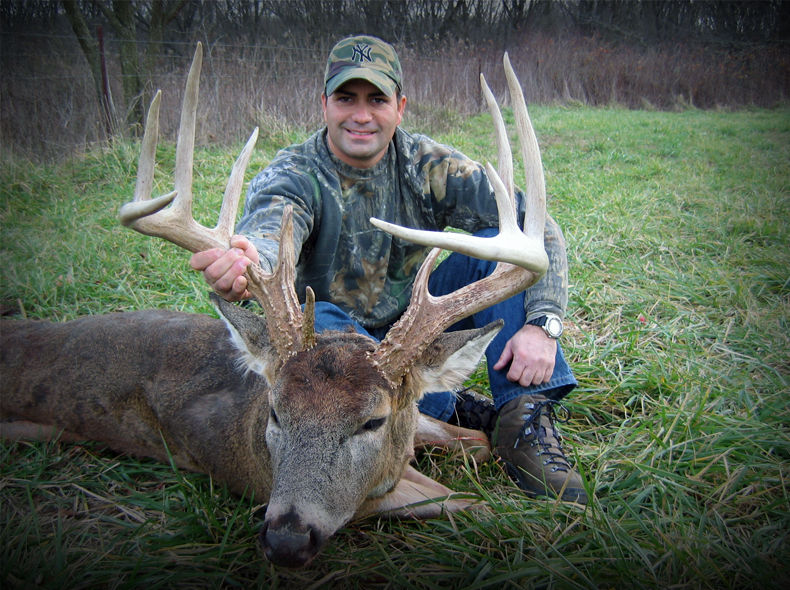 Illinois Whitetail Deer Hunting