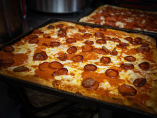 🔥 The Pizza That Comes Out on Fire?! Roman’s Pizza House in Absecon Might Be the Most Unique Pizza Spot in South Jersey