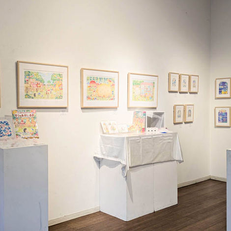 Hideharu Fukasaku Gallery&Museum 「玉川大学 AD・MD 演習 展示プロジェクト 夢の続き:子どもの世界」展 の展示風景の写真