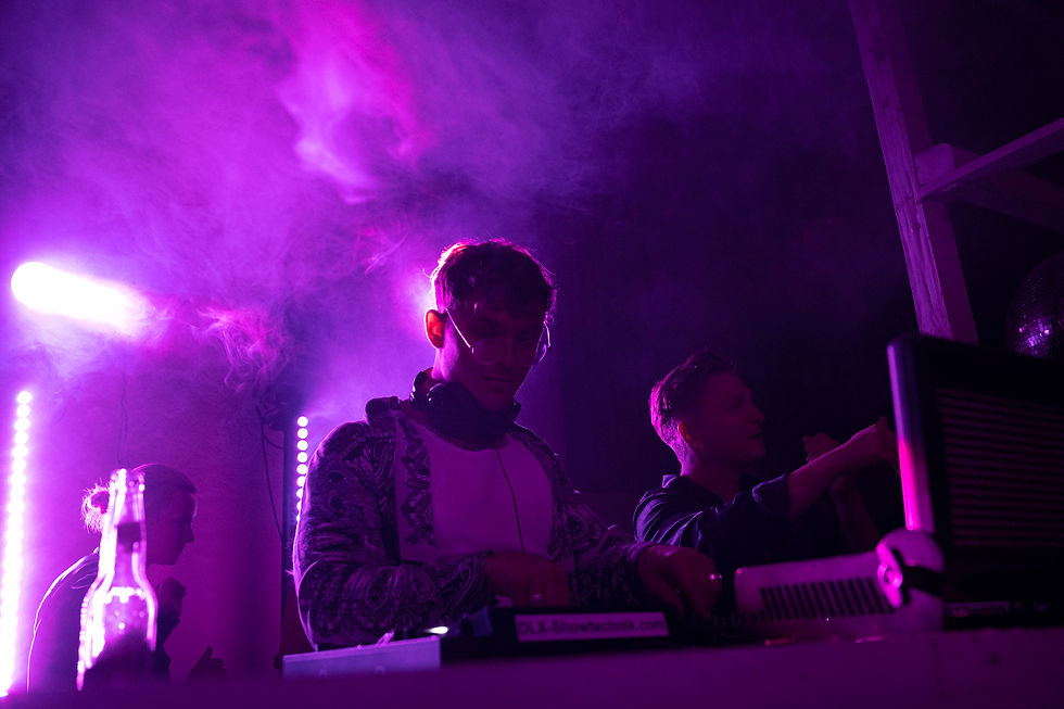 Party mit Musik von Event DJ Leon Stahnke