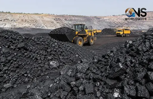 Bulk Minerals and Metals Supplier Operating Coal Mine with Loaders and Trucks Ensuring Reliable Industrial Sourcing
