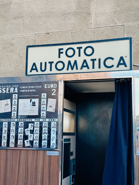 Ретро фотокабина във Флоренция