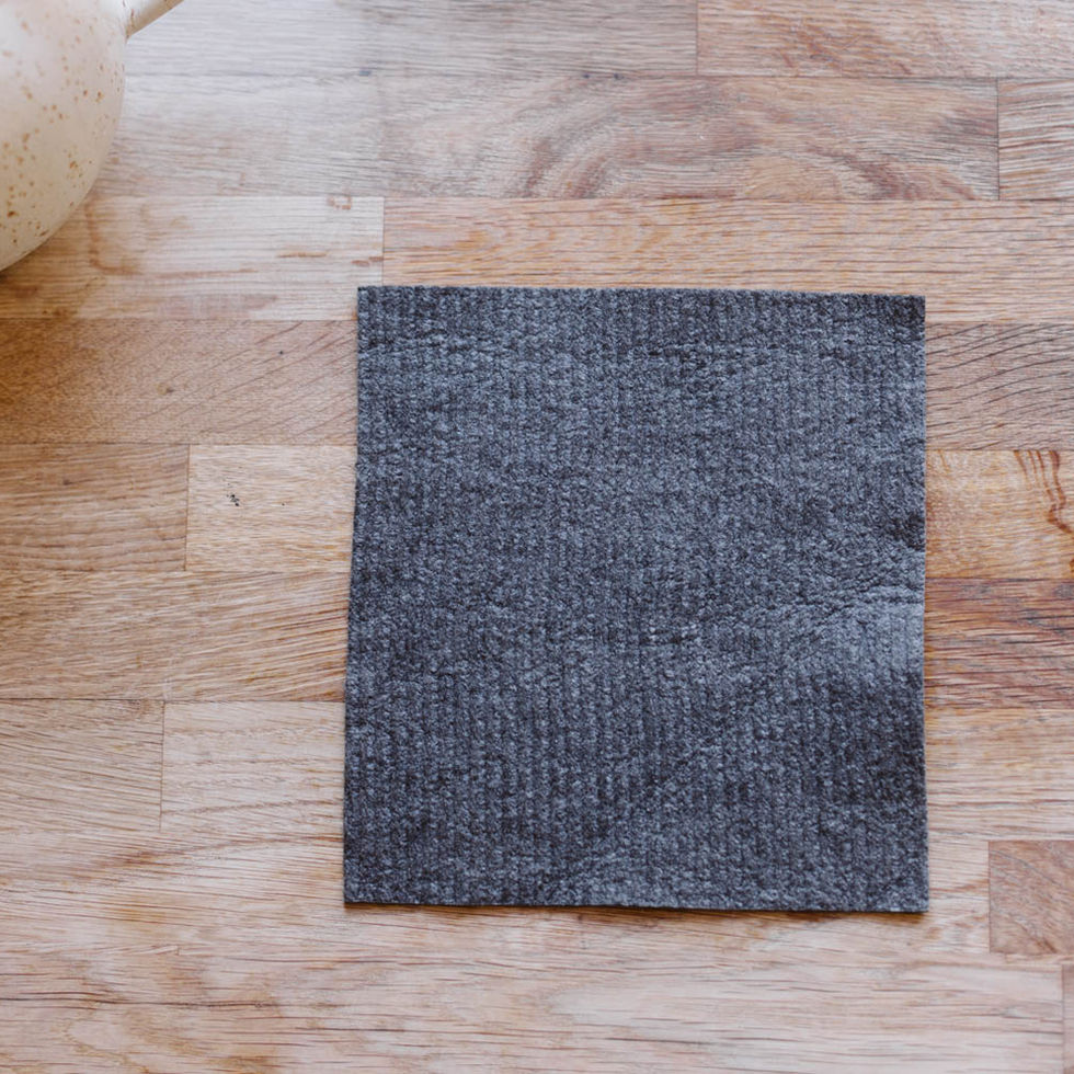 Mörkgrå disktrasa tillverkad i Sverige med 100% naturmaterial