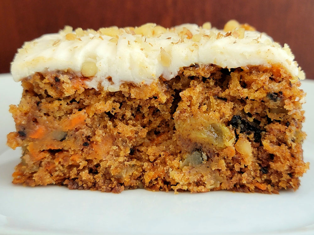 SIMPLE CARROT SHEET CAKE with Cream Cheez Icing