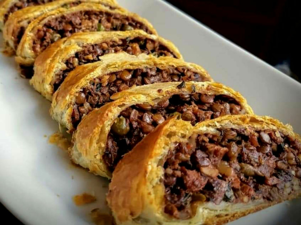 SAVORY LENTIL WELLINGTON