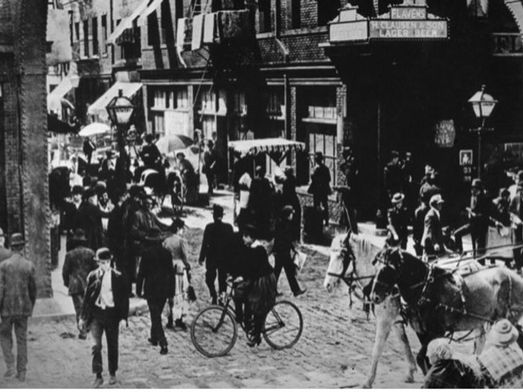 Hell’s Kitchen Champagne Cocktail