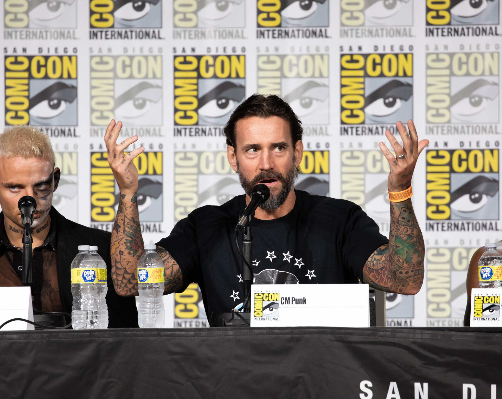  san-diego-comic-con-2022-aew-panel-warner-broserica-joan-production-photography-26.jpg