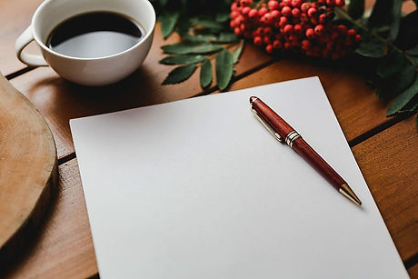 table-coffee-pen-fruit.jpg