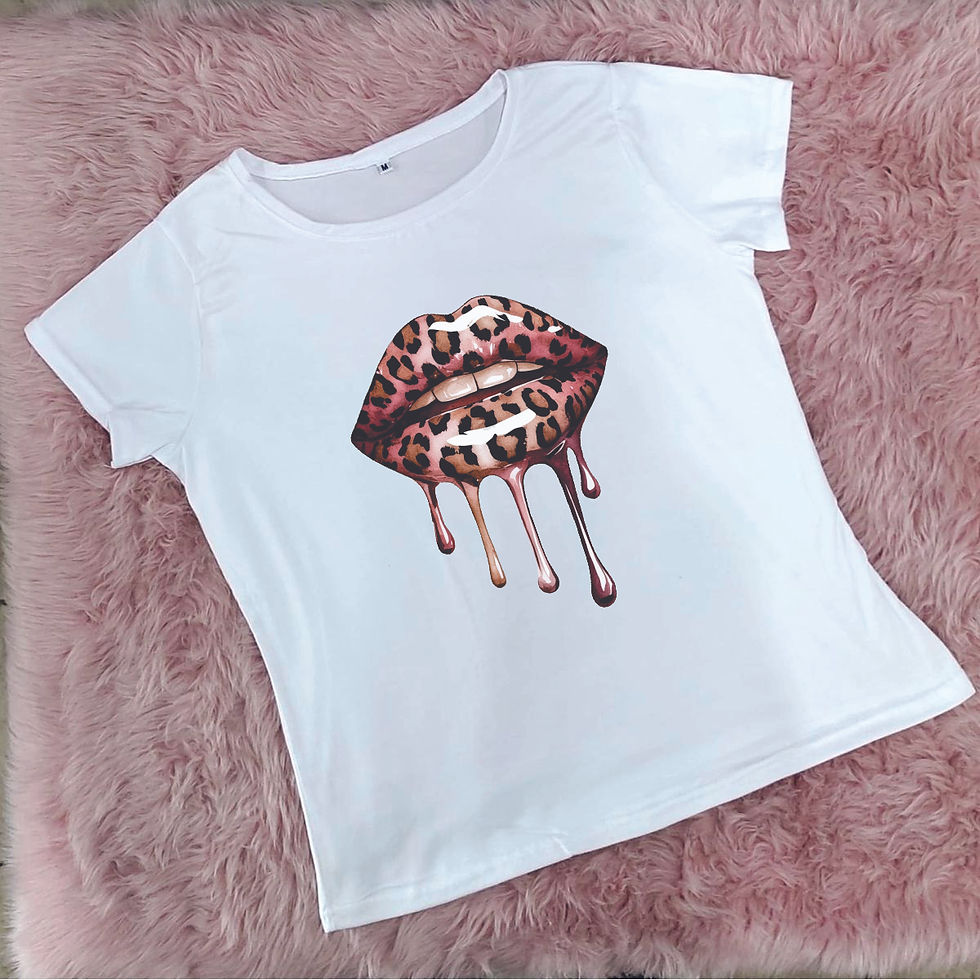Miniatura: Playera blanca de mujer diseño lavios rosas (animal print)