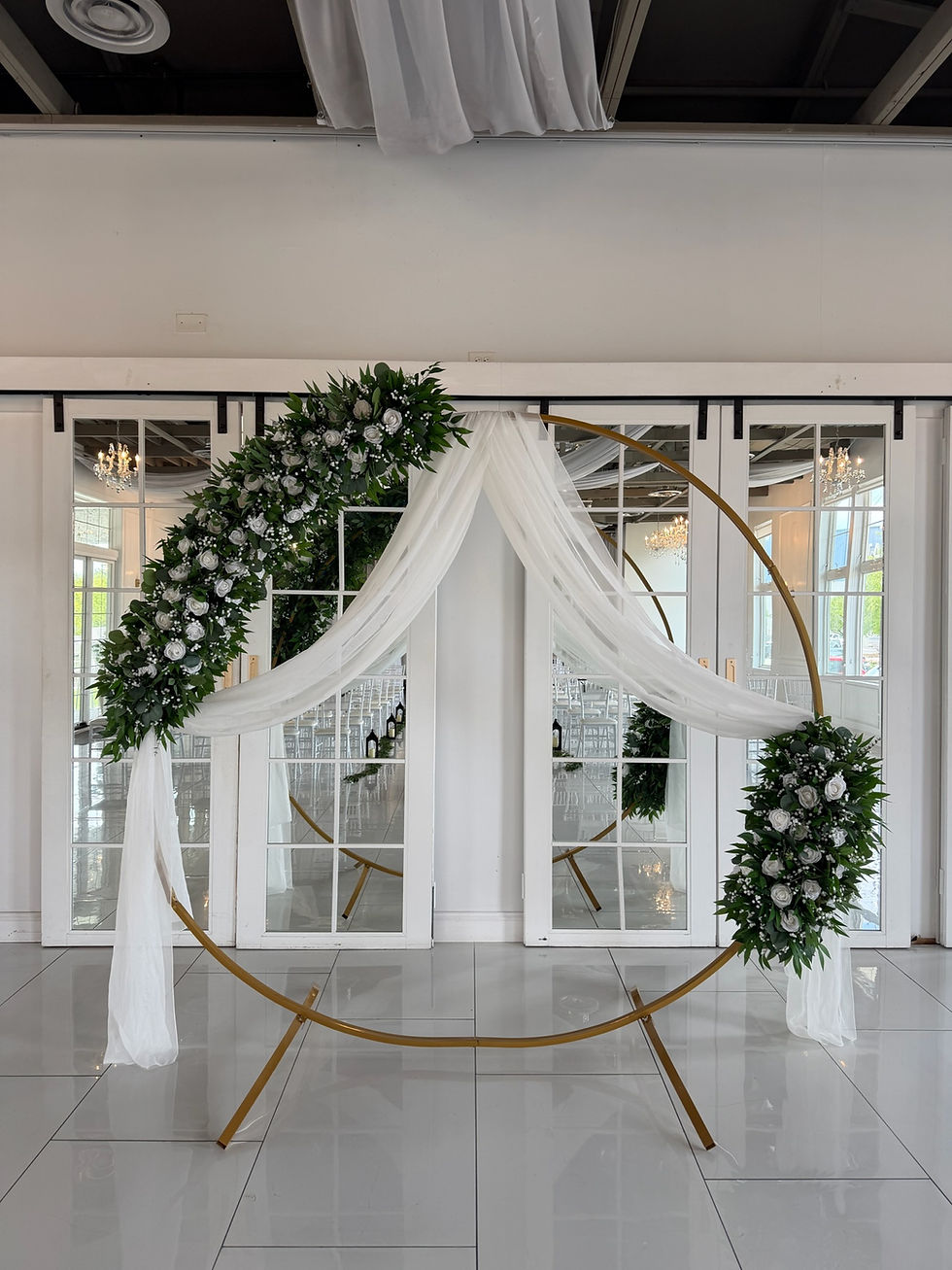 Thumbnail: White Arch Drapery