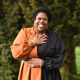 Stichting Embrace Movement Deborah Babel oprichter en voorzitter