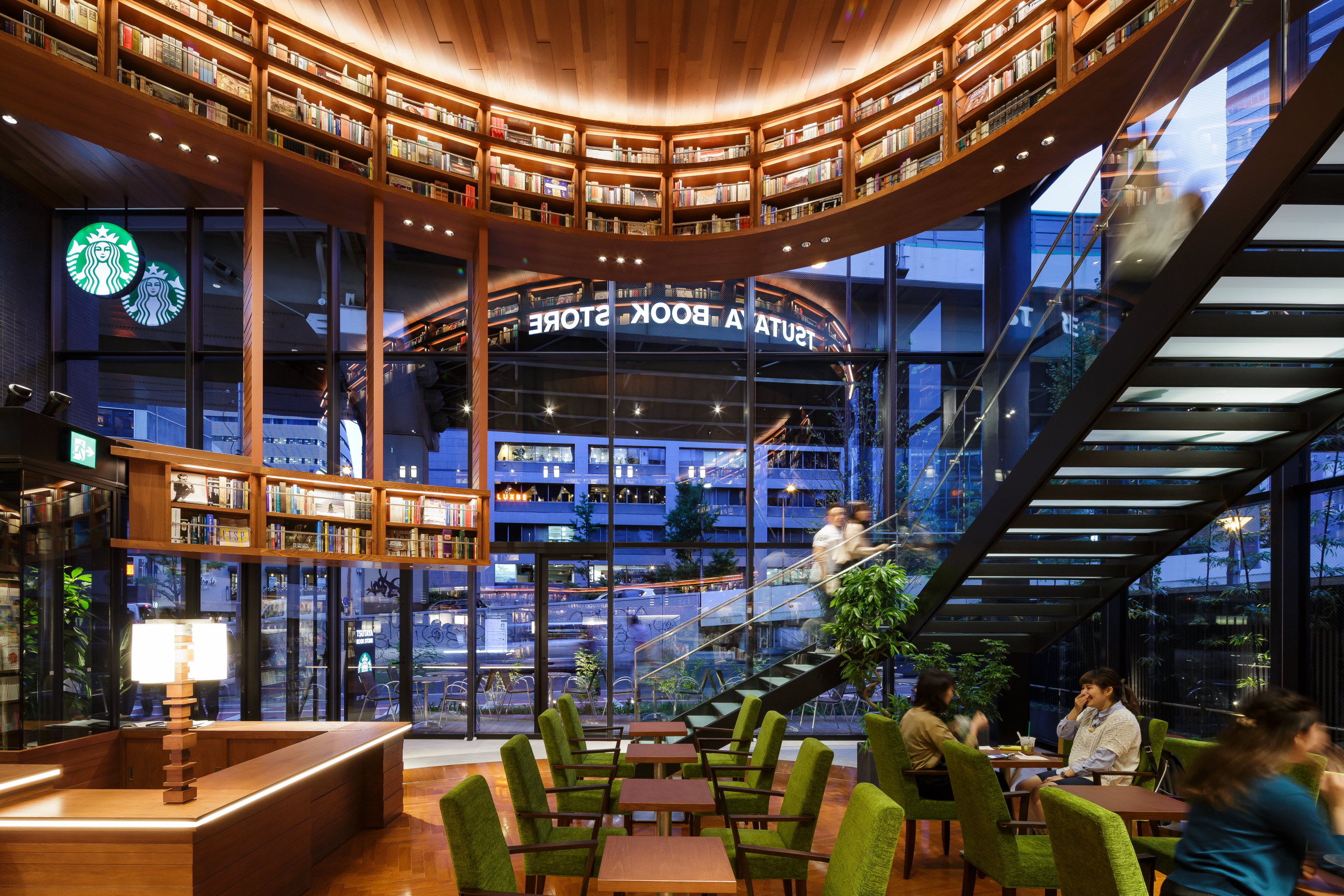 TSUTAYA BOOK STORE 梅田 MeRISE