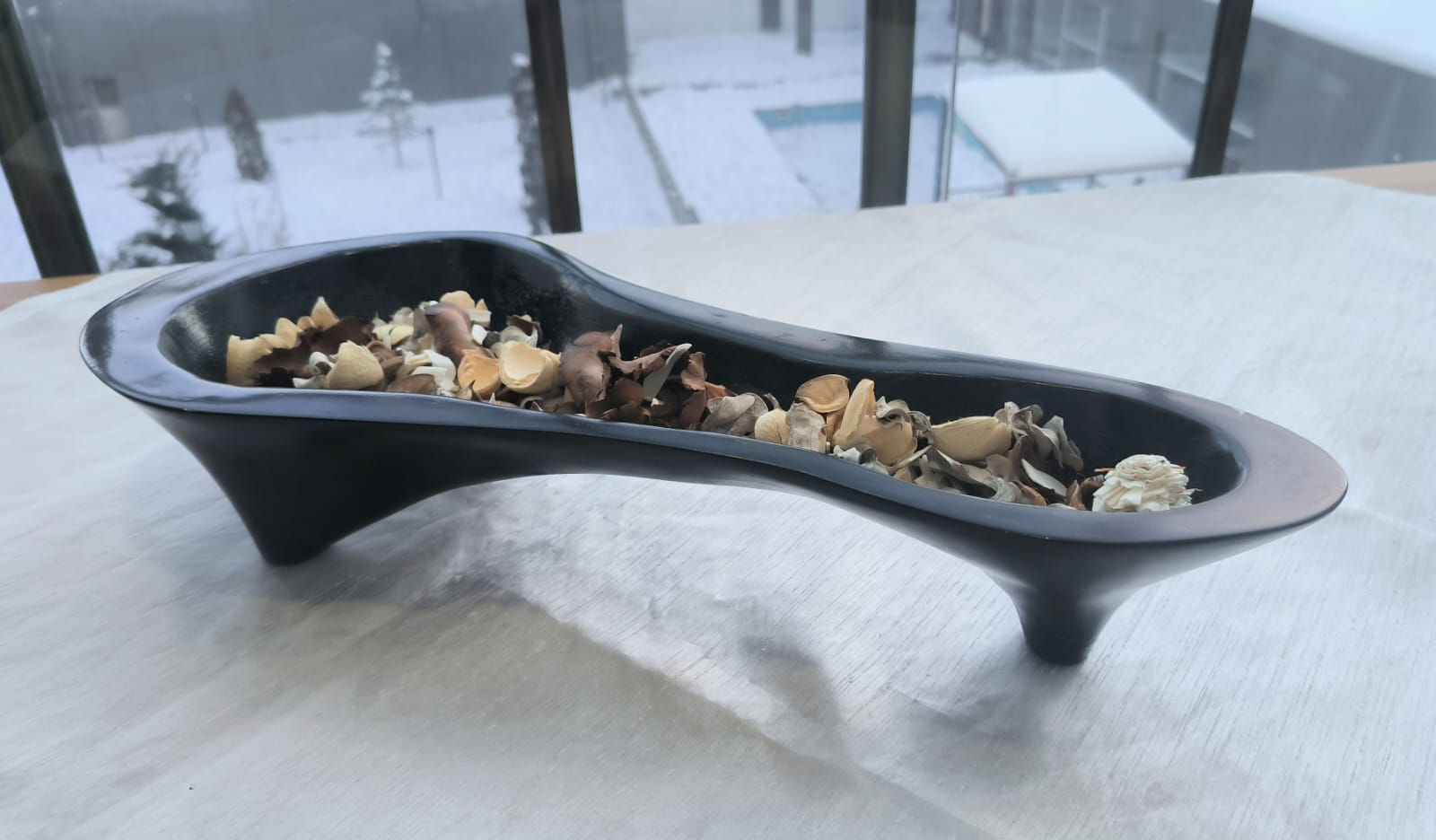 Tiyana Heykel & Saksı