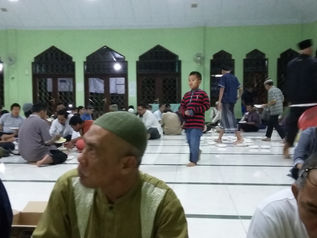 Bantuan Kegiatan I'tikaf 10 hari Terakhir Ramadhan 1438 H Masjid Nurul I'tishom Duta Kranji