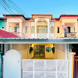 2 นอน  •  2 น้ำ  •  1 รถ  •  19 ตร.วา