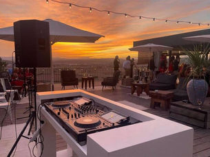 premium speakers for hotel events