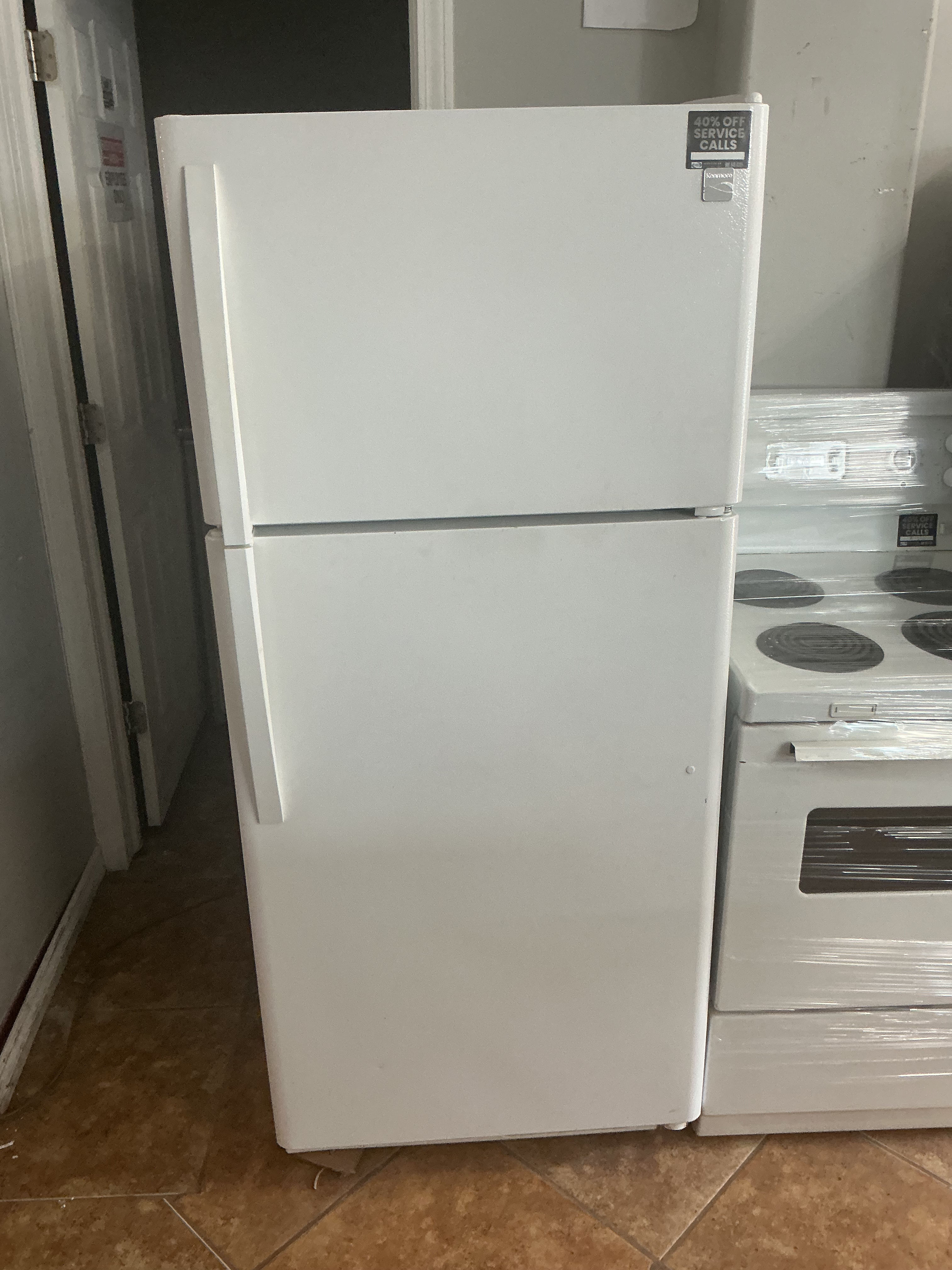 30 inch Kenmore fridge white basic top freezer