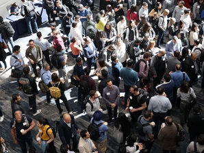 How to Generate Marketing Leads at an Industry Event