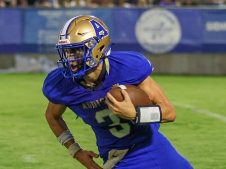 Elijah Roberts, Class of 2027 athlete from Addison High School, during a varsity football game.