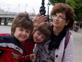 Simy with the boys in London (2008)