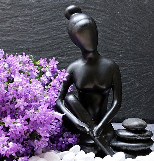 statuezenwomxn.jpg