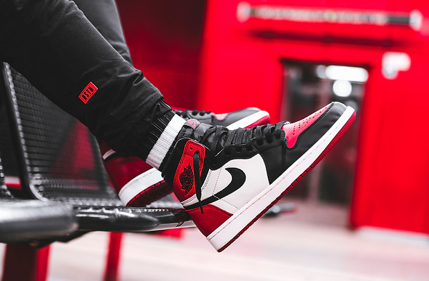 air-jordan-1-retro-high-og_gym-red-black