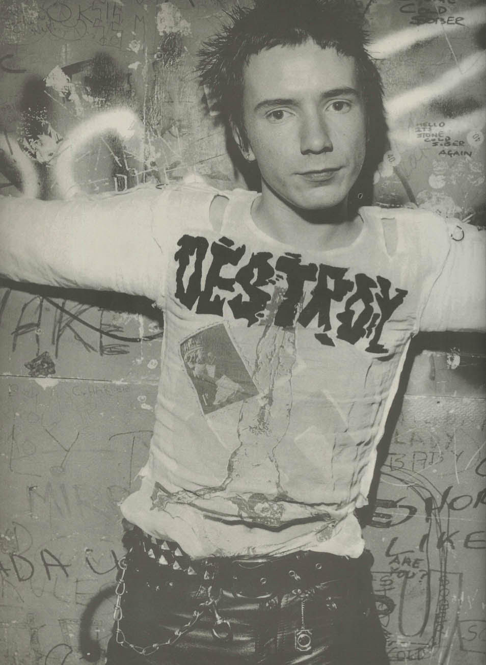 DESTROY: SEX PISTOLS / BW Photo Book