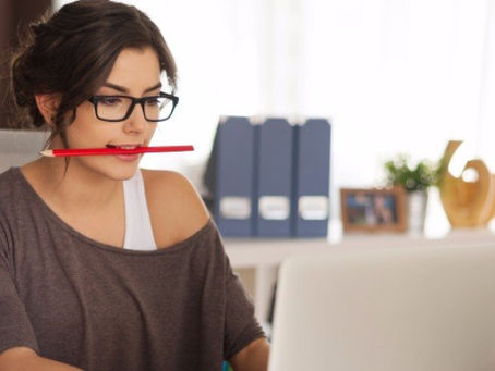 Conheça 10 hábitos prejudiciais para a saúde oral.