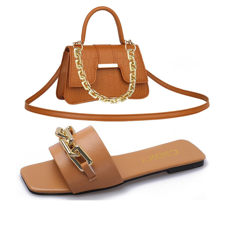 Thumbnail: New Women Metal Chain Slippers Summer Flat-bottomed Non-slip Beach Shoes Women's