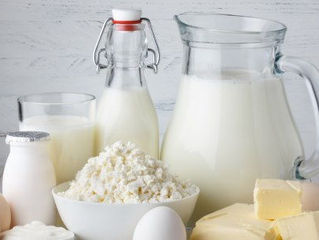 IL LATTE FA BENE ALLE GENGIVE