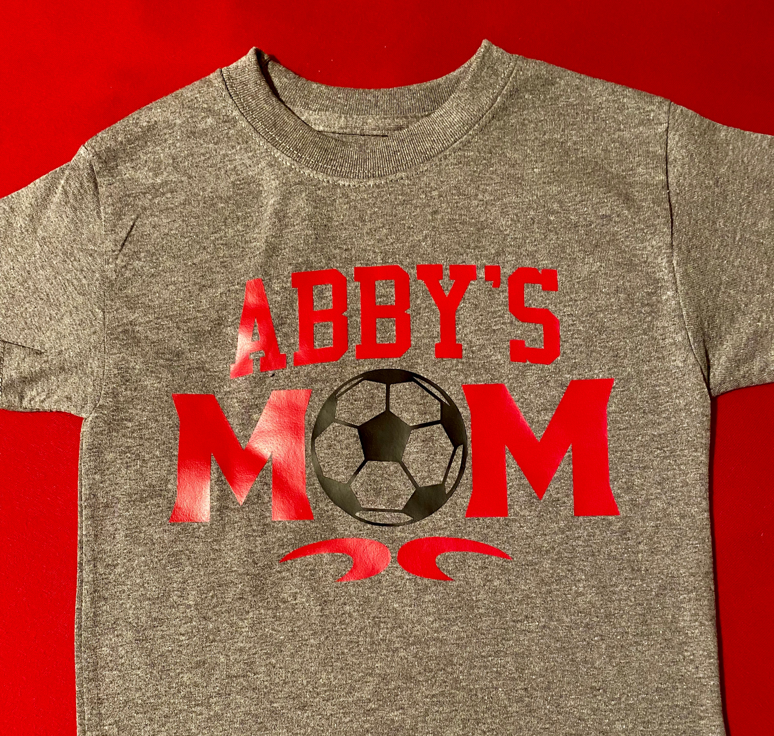 MOM'S SOCCER T-SHIRT