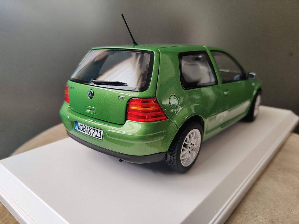 Miniature : Volkswagen Golf GTI 1998 Norev 1/18e.