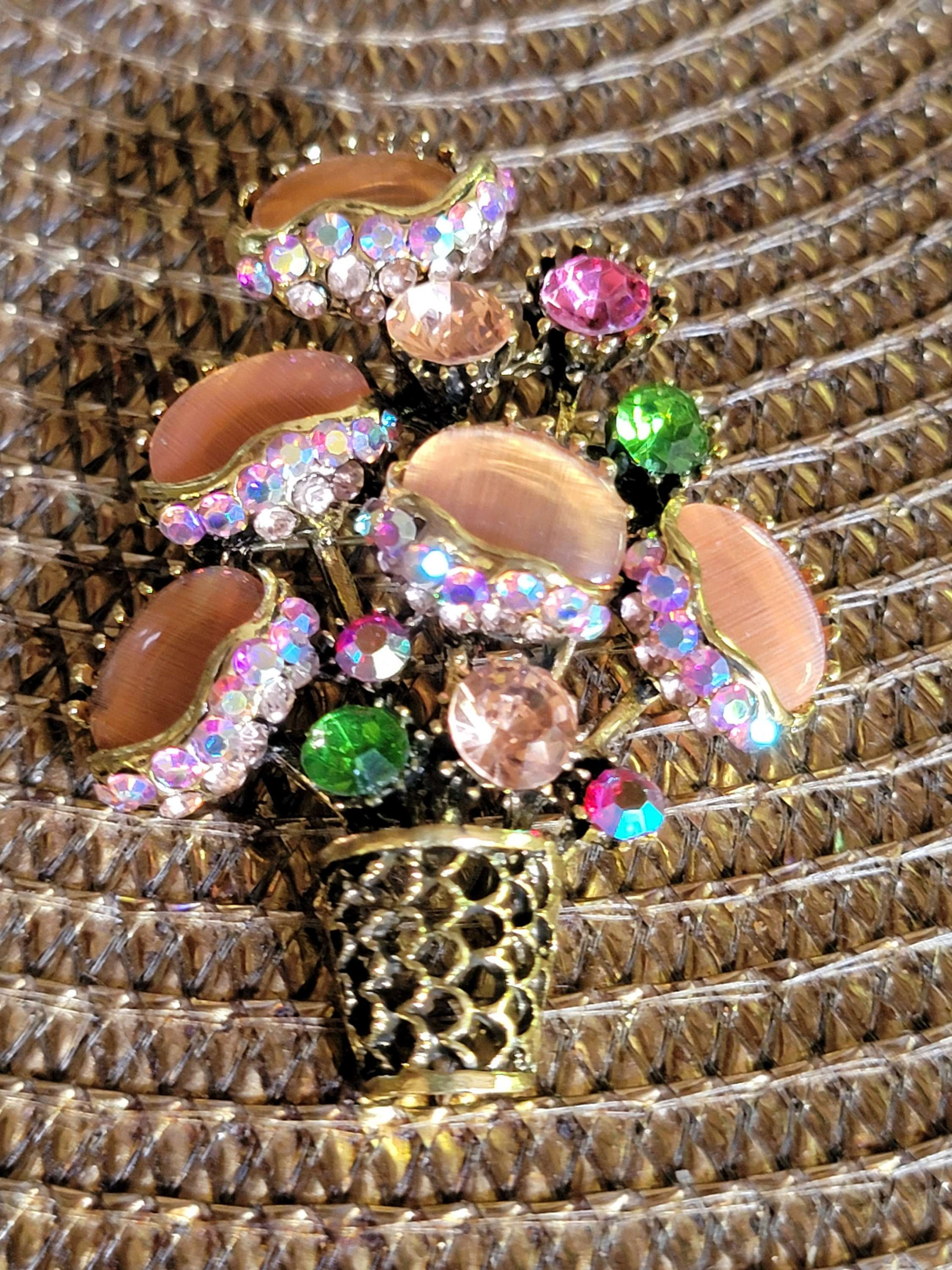 Vintage Vibes Flower Brooch