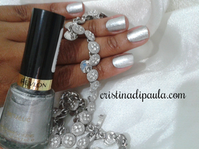 Unhas da Semana: #Revlon Silver Dollar